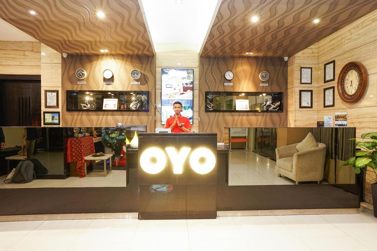 Oyo 197 Prime Royal Hotel Kapasari Ngoại thất bức ảnh