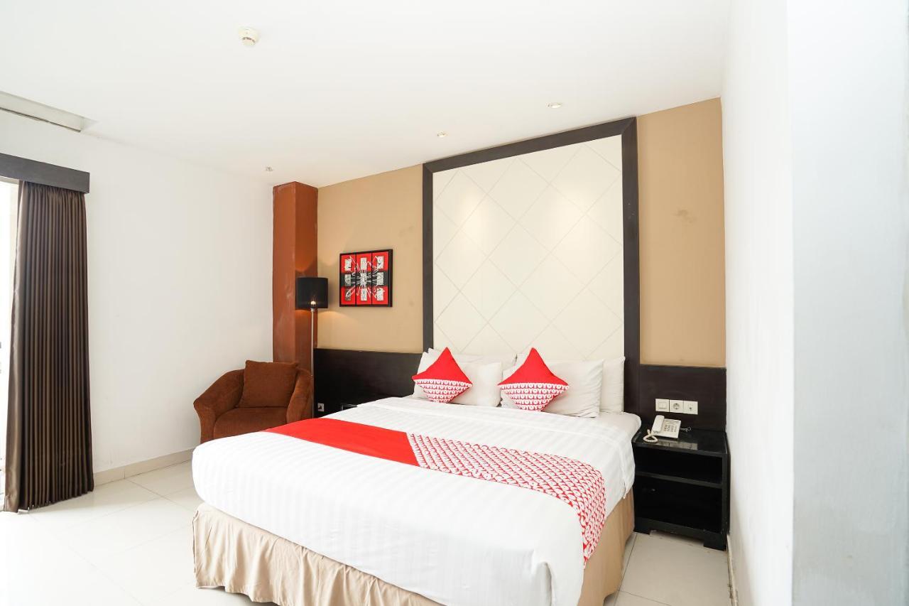 Oyo 197 Prime Royal Hotel Kapasari Ngoại thất bức ảnh
