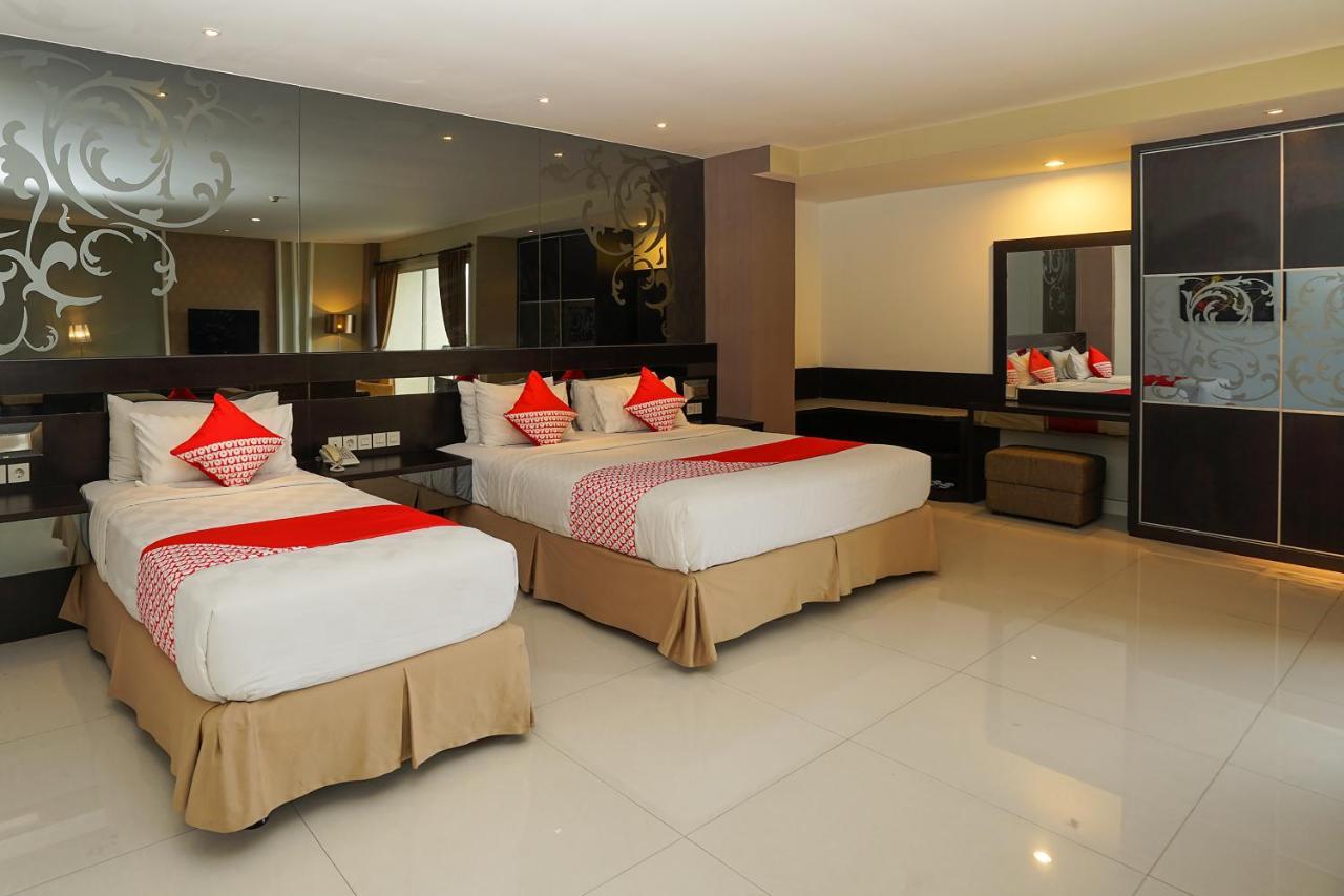 Oyo 197 Prime Royal Hotel Kapasari Ngoại thất bức ảnh