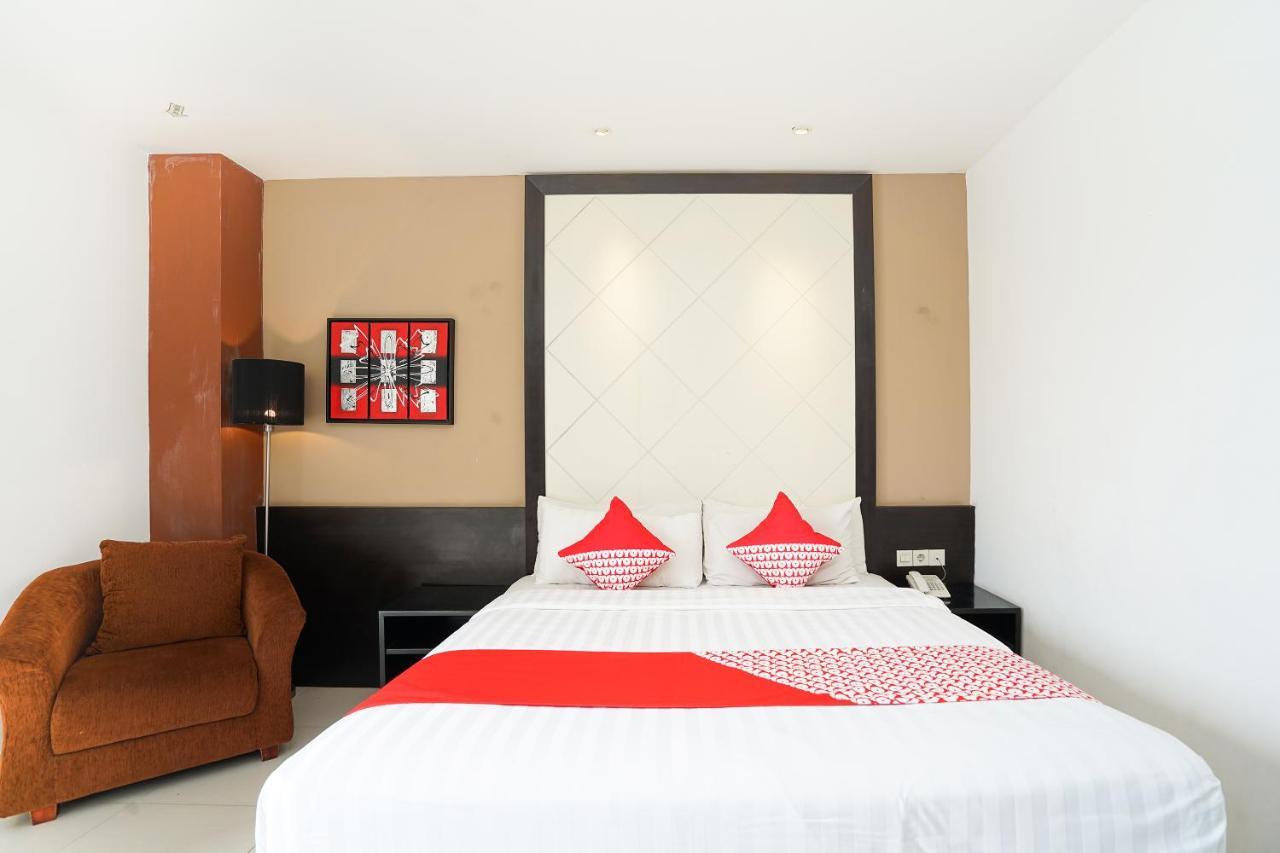 Oyo 197 Prime Royal Hotel Kapasari Ngoại thất bức ảnh