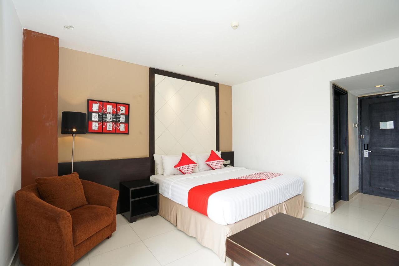 Oyo 197 Prime Royal Hotel Kapasari Ngoại thất bức ảnh